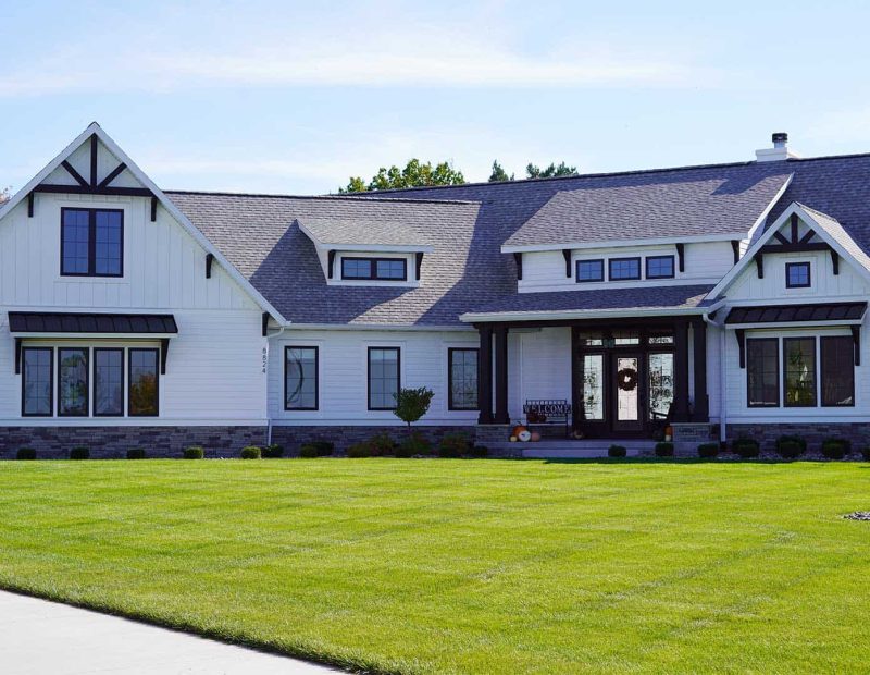 Exterior_window_white-home-and-big-garden-1