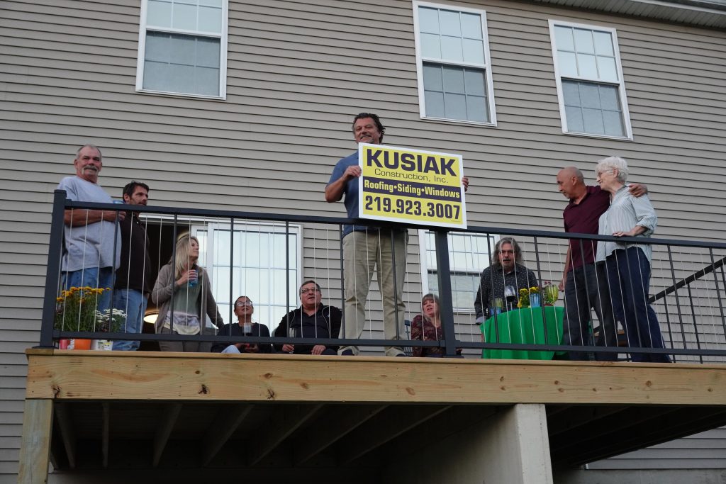 The Homeowners invite the Kusiak Constuction carpenters, craftsman and Dave Kusiak over to show appreciation for a job well done!